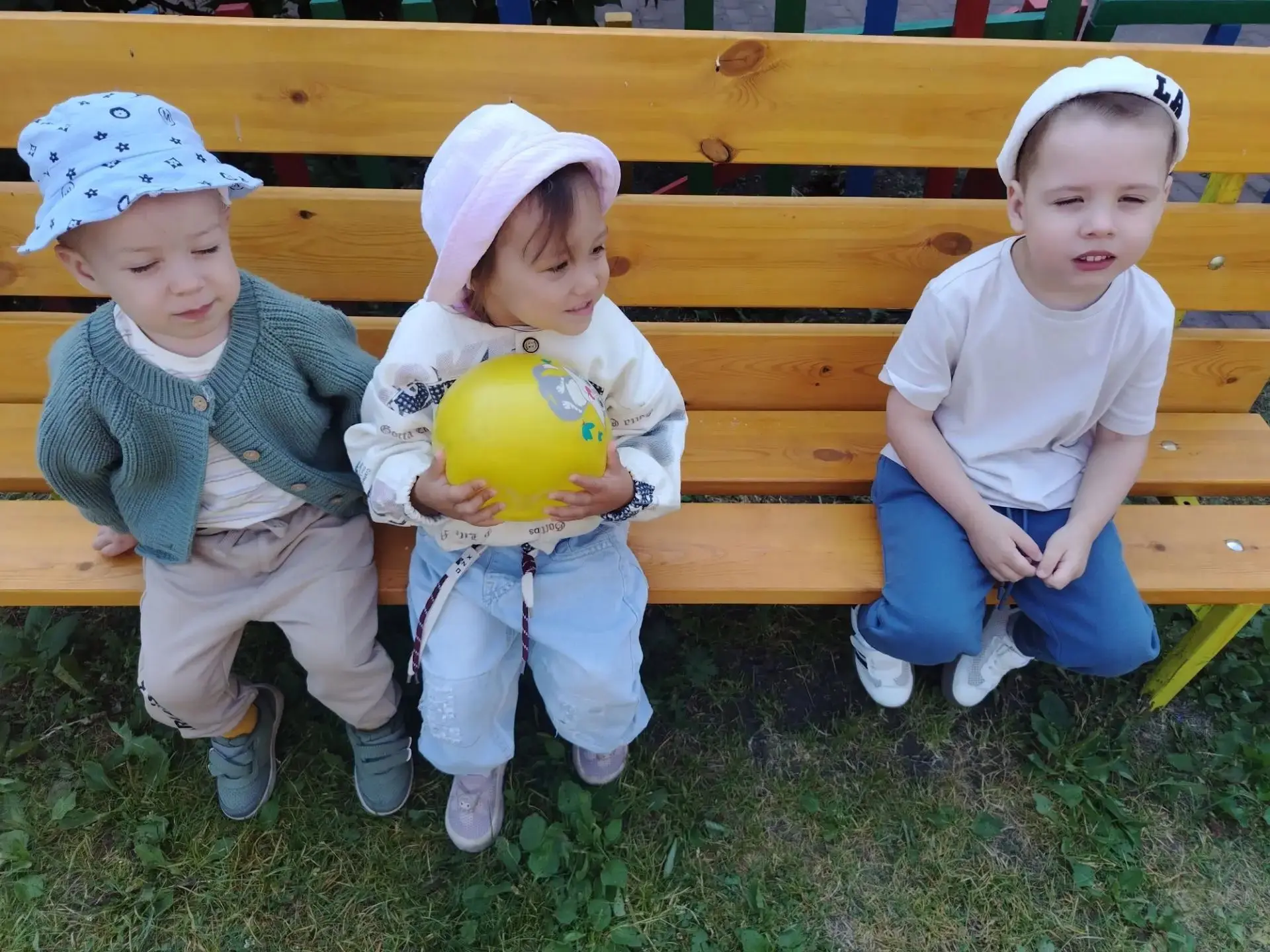 Летняя прогулка — время весёлых игр! ☀️