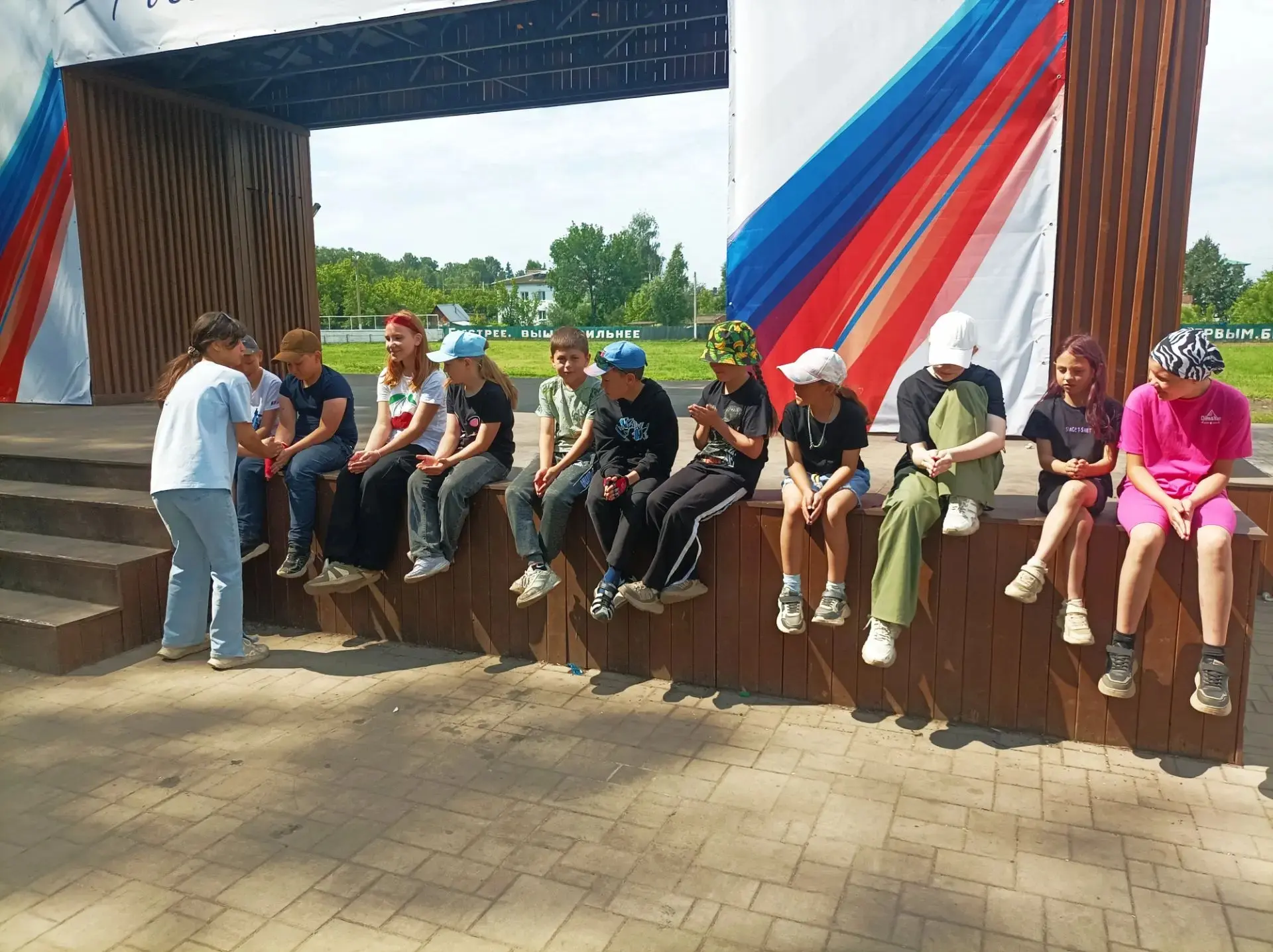 Вот и пролетел ещё один насыщенный день в нашем летнем лагере! Кажется, мы успели всё, что только мо