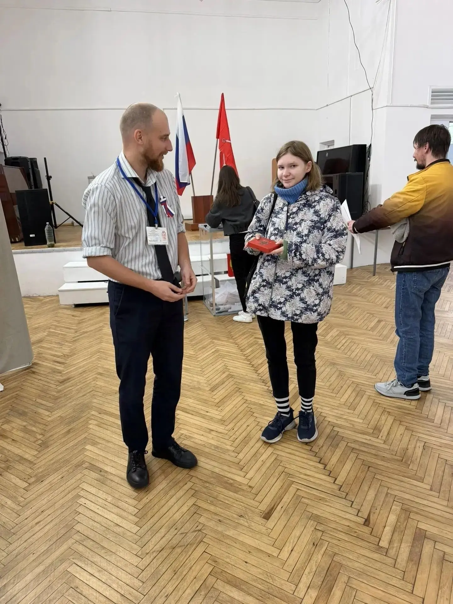 Первое голосование — важное событие в жизни каждого гражданина. И участки встречают юны...