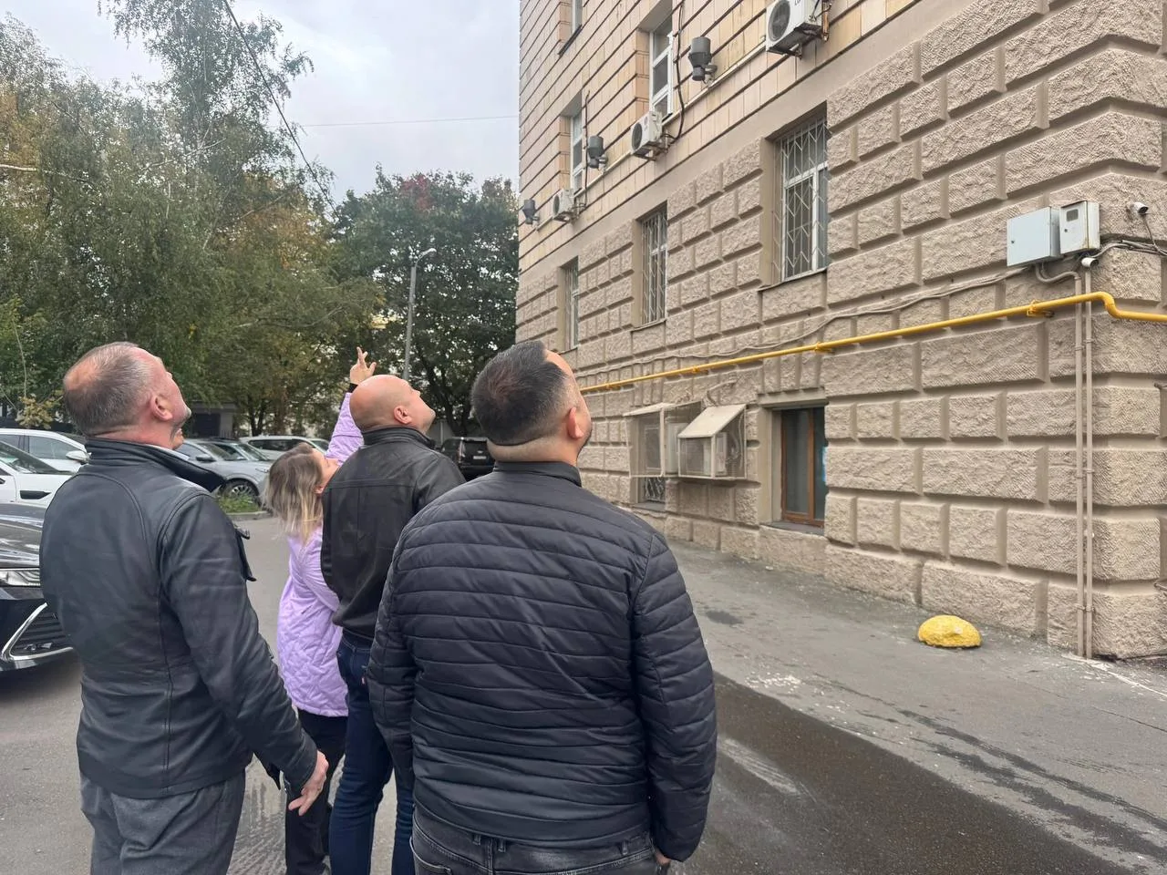 🌿 На Люсиновской приведут в порядок территорию между домами