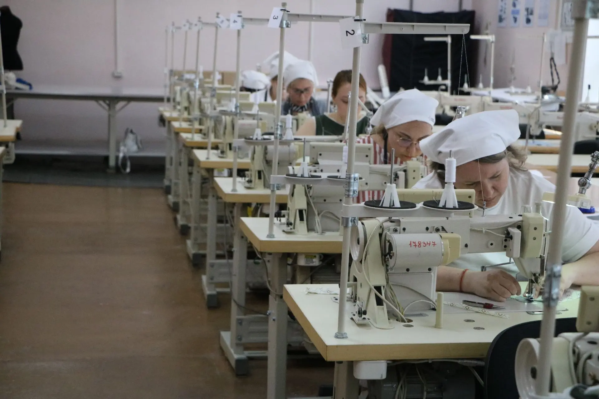🪡В Новосибирской области выбирают лучшую швею
⁣
Сегодня на площадке Новосибирского колледжа легкой 