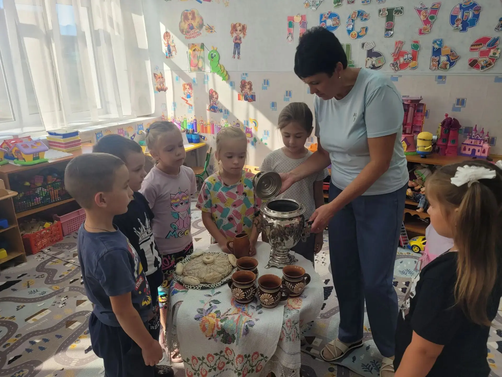 Сегодня в нашем детском саду было по-настоящему тепло — и не только от чая! 🫖