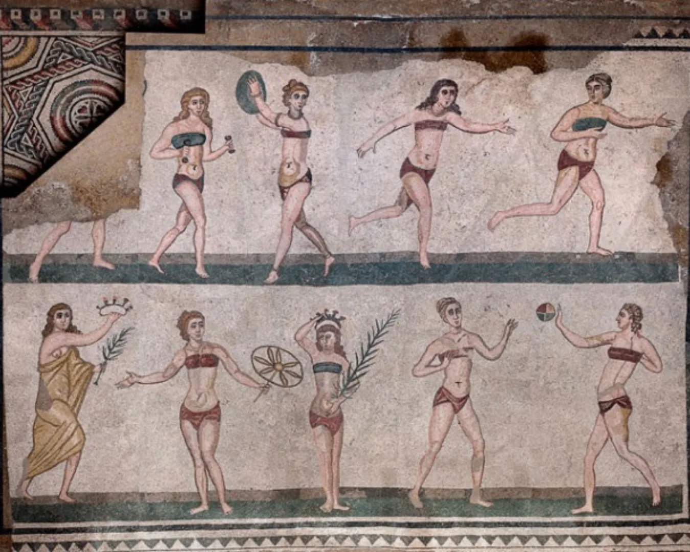 Краткая история нашего любимого предмета гардероба 👙