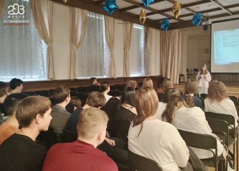 УСТУПИ ДОРОГУ ПОЕЗДАМ, И НЕ ТОЛЬКО  🌸С приближением летних каникул в нашей школе вновь дан старт про