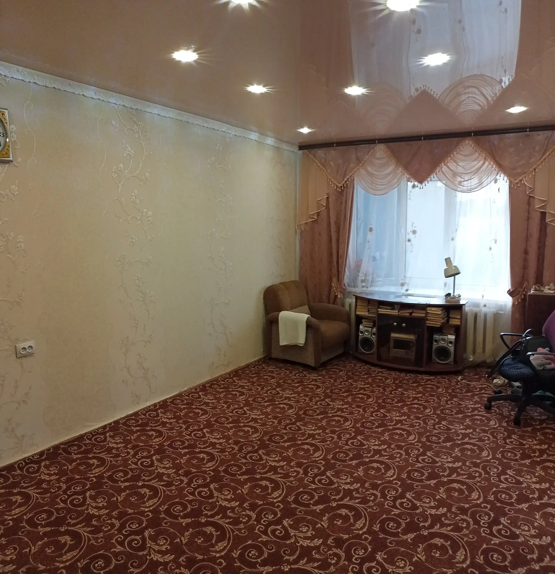 Снижение цены! Продам 3 х комн. квартиру, 2 этаж в кирпичном доме, ул. Свердлова, д.2. ...