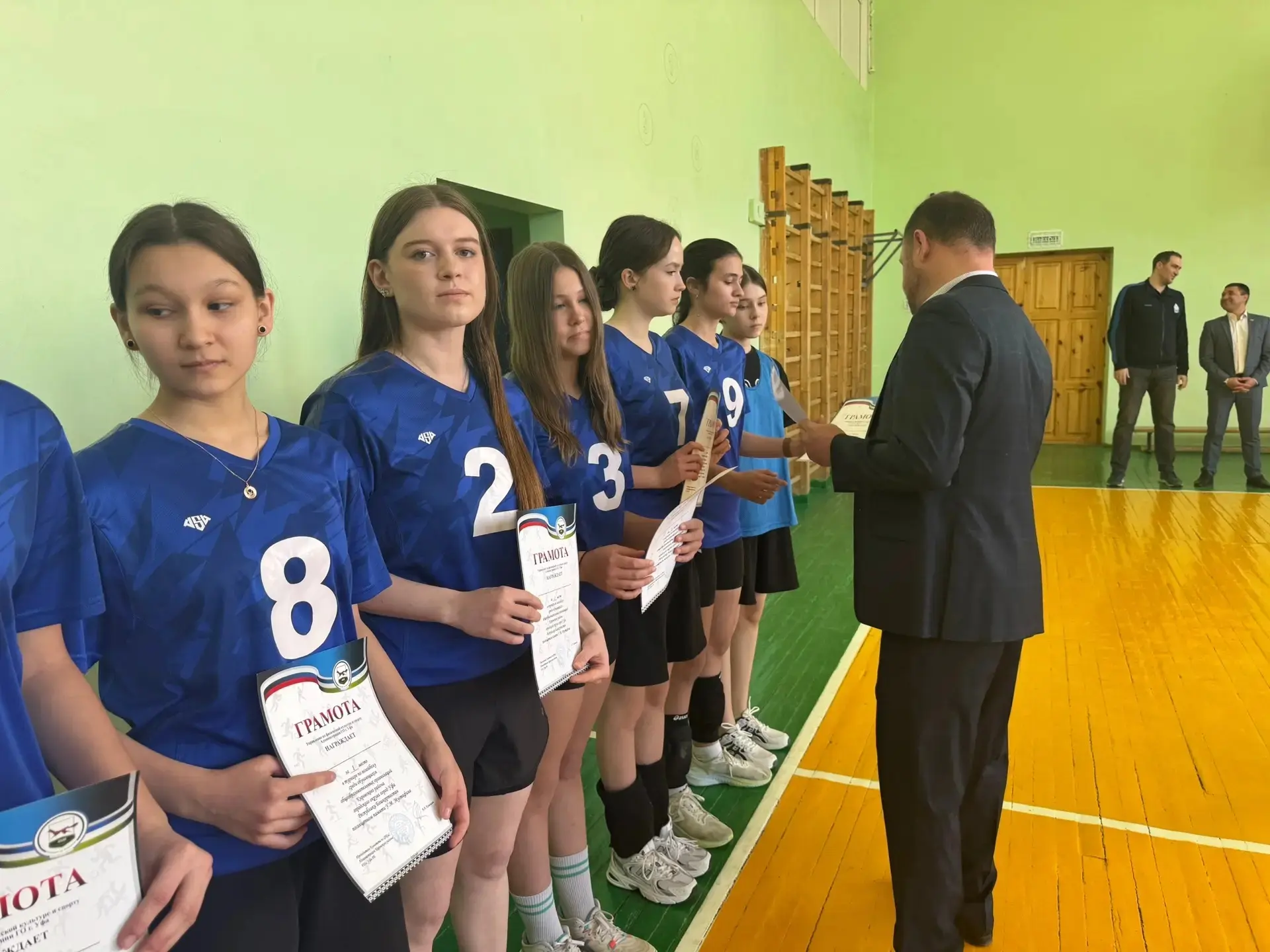 ✨Сегодня в гимназии №16 Кировского района Уфы прошли финальные игры турнира по волейболу среди коман