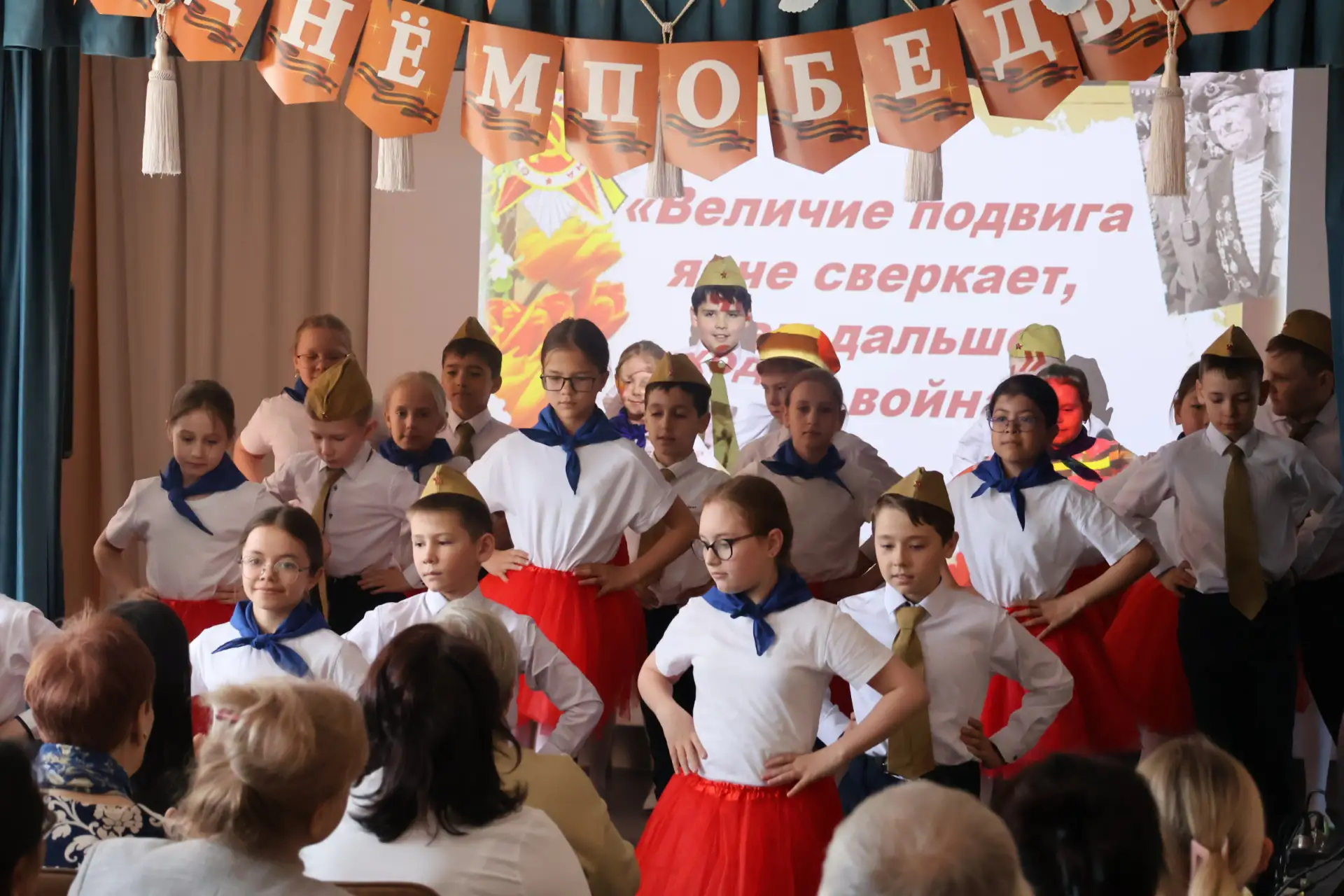 7 мая в стенах нашей гимназии царила особенная атмосфера — трогательная, светлая и немного торжестве