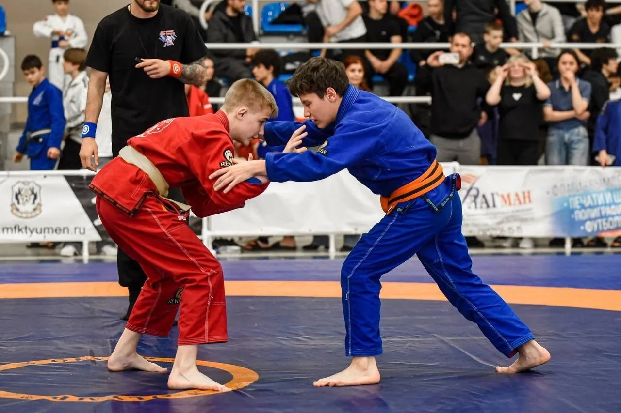 🤼В Тюмени определили лучших грэпплеров округа