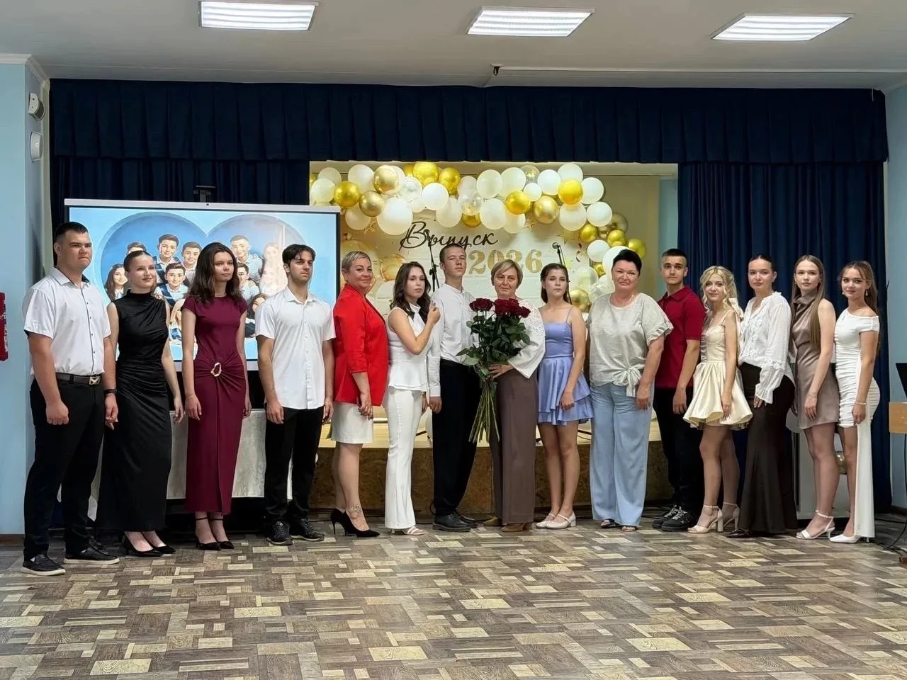 💫Волнительный и трогательный день в нашей школе!💫

✨27 июня состоялась церемония вручения аттестат