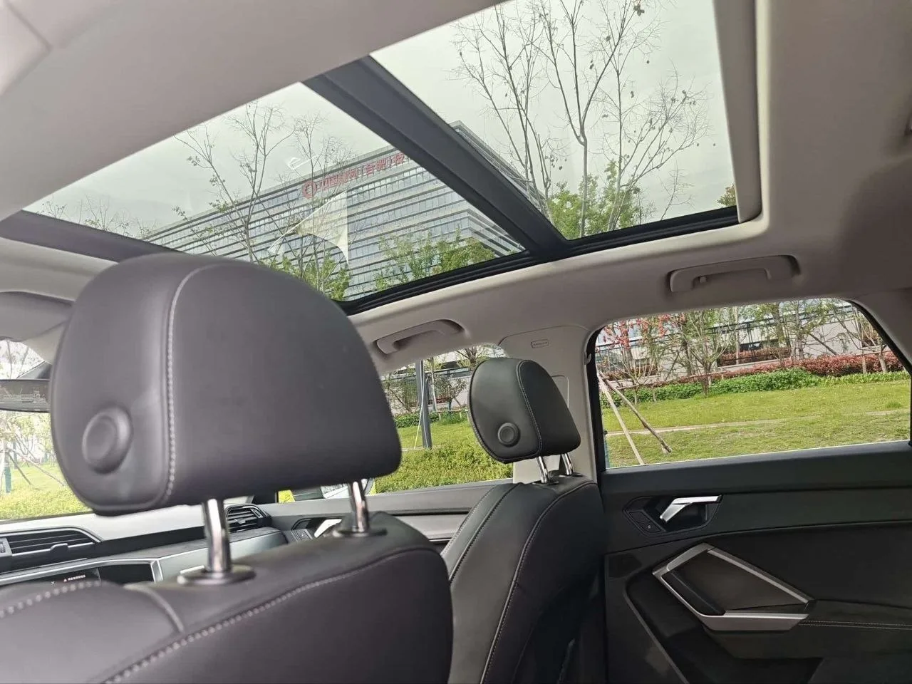 🔥🔥🔥 Приобрели в Китае для Константина из Екатеринбурга   Audi Q3 35 TFSI  2022 год 24 300 км 1.4 бен