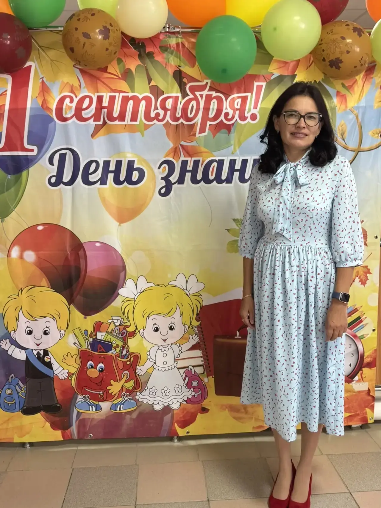 Какая же очаровательная девушка в нашем платье!🩵📚
