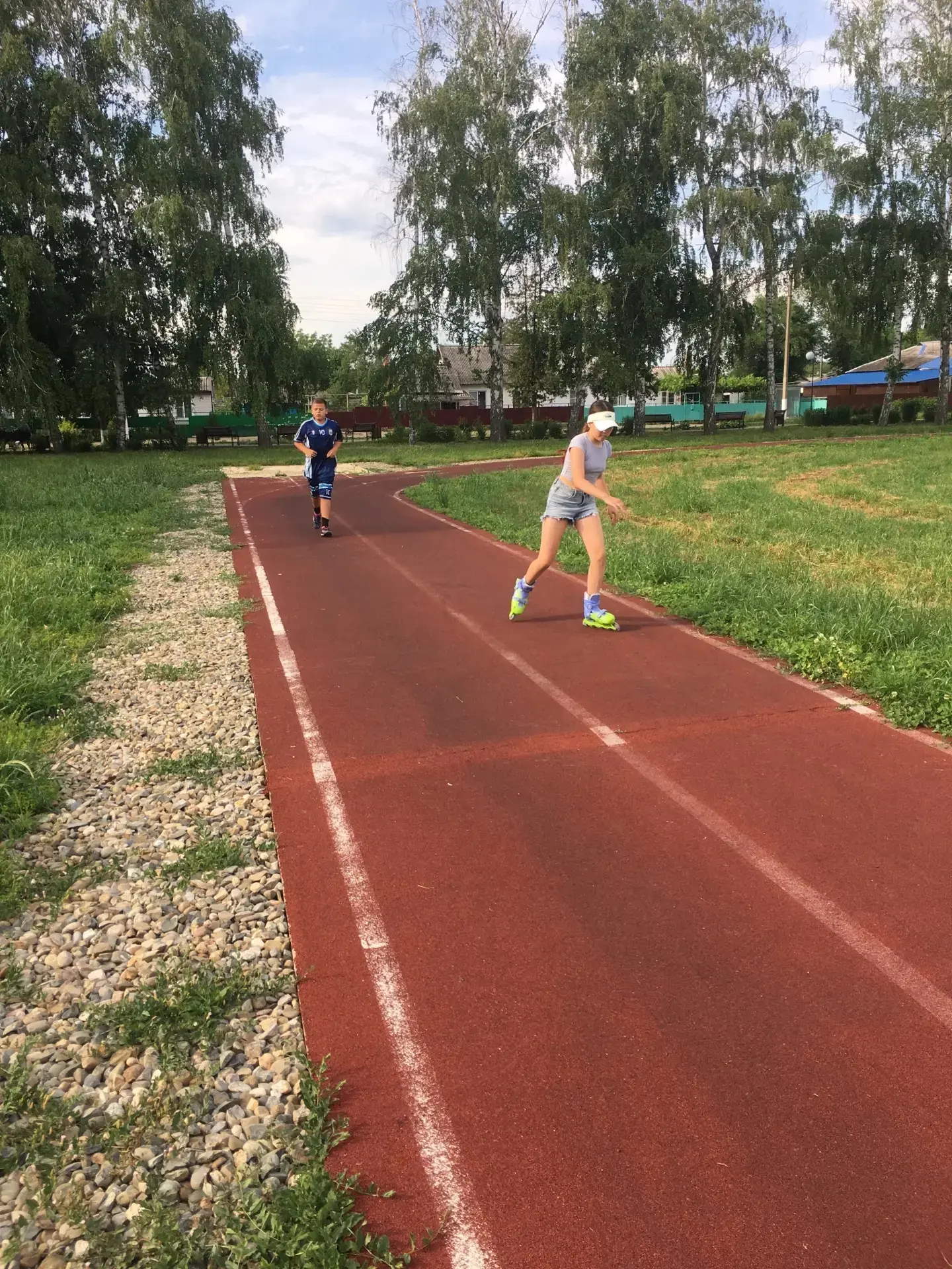 🏃‍♂️🌞 Весёлые спортивные эстафеты в посёлке Образцовый🌞🏃‍♀️

В рамках летней оздоровительной кам
