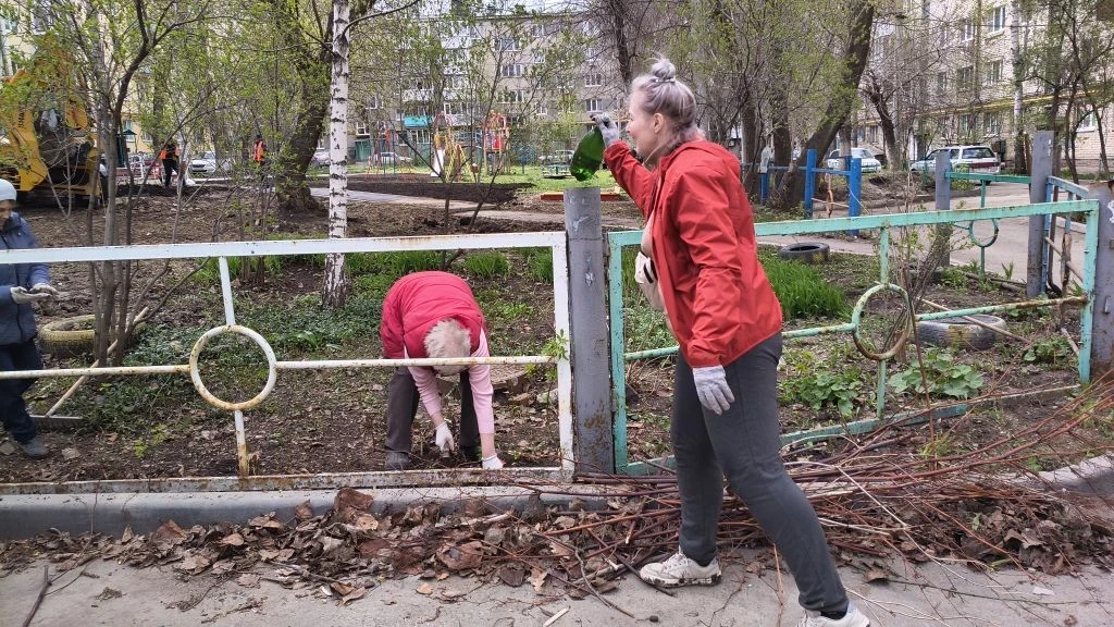 🌱 Вместе за чистоту и единство!  В рамках Всероссийской недели субботников «Мы за чистоту», приуроче