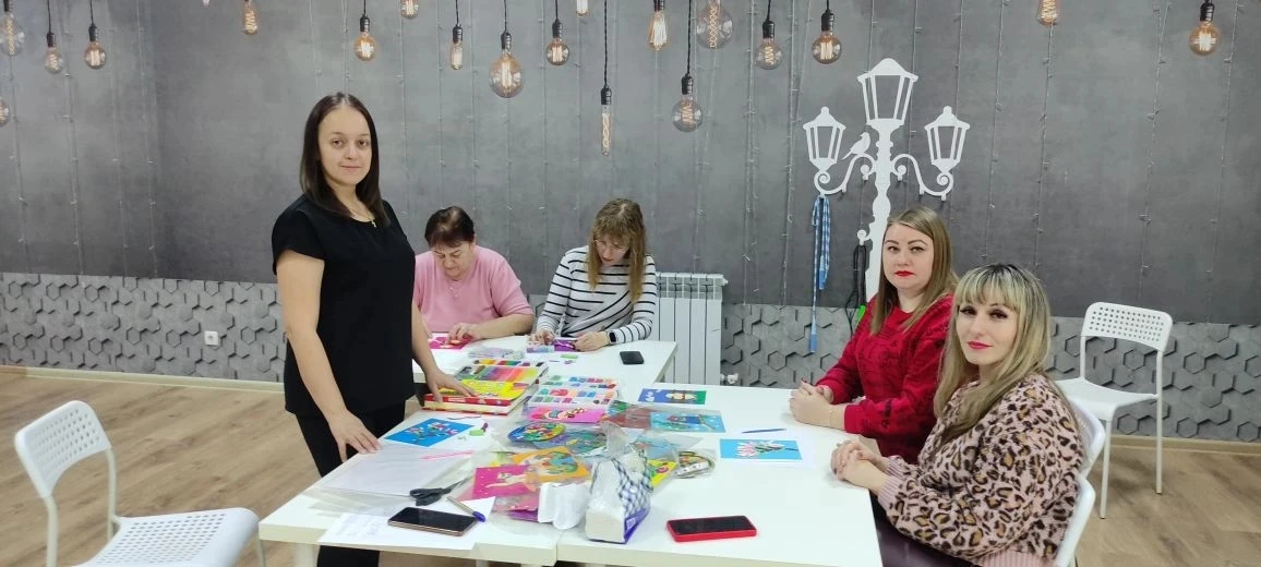 📖 В центре развития «Академия успешных людей» прошёл увлекательный мастер-класс на тему «Весна» в те