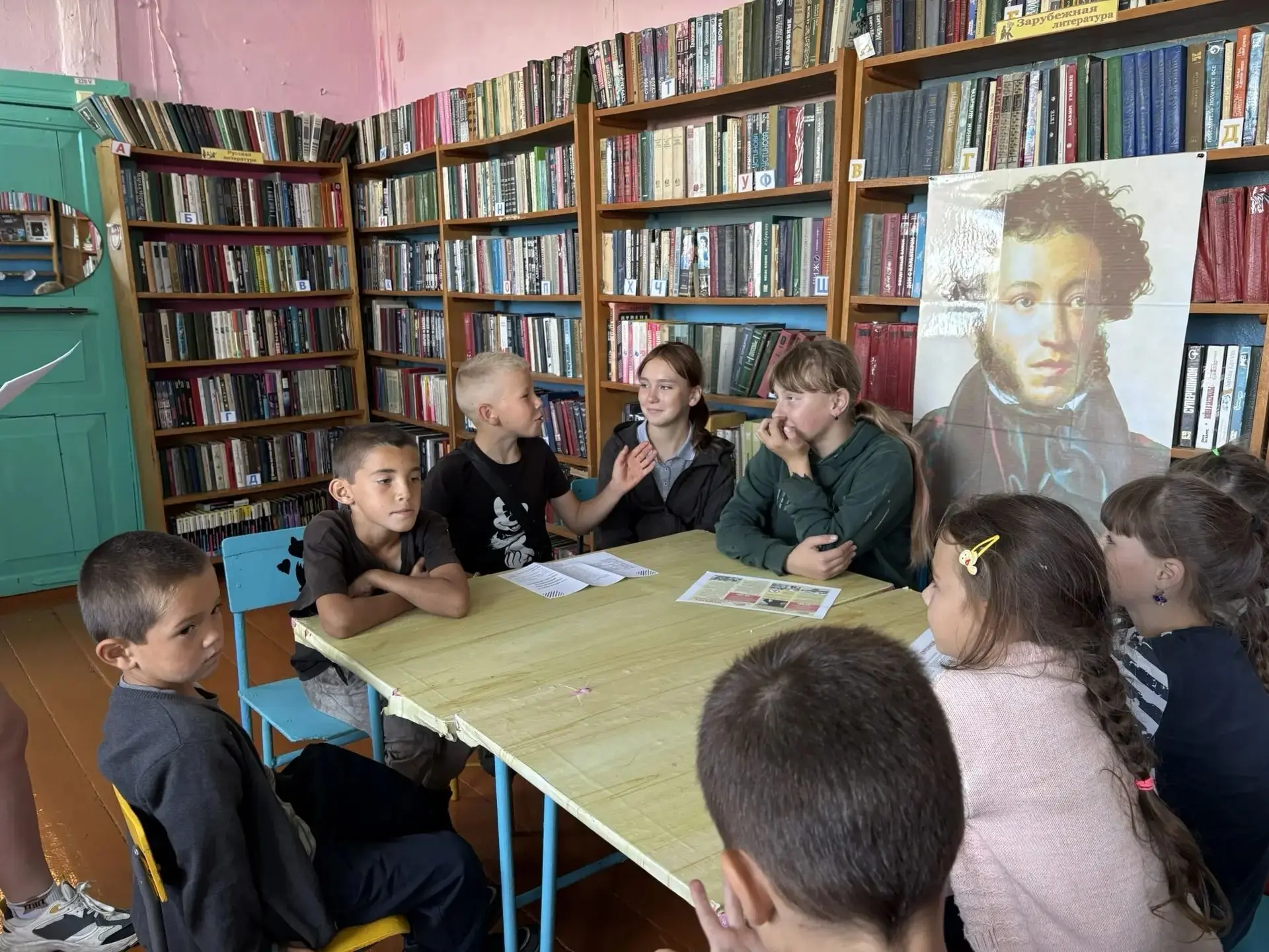 В Кожевниковском клубе Новоспасского сельсовета 3 сентября прошла беседа с ребятами на ...