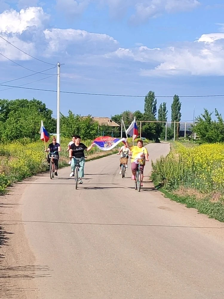 Сотрудники МБДОУ ДС N17 с. Привольное приняли участие в велопробеге, приуроченному празднованию Дня 
