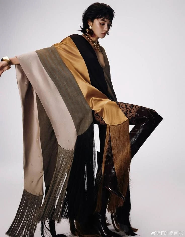 Китайская актриса Пэн Сяожань ( Peng Xiaoran) в образе от Ferragamo из коллекции весна-лето 2026