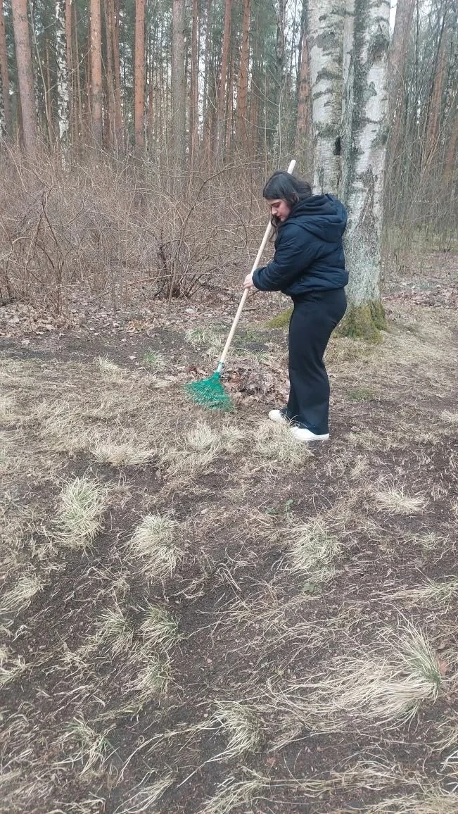 🌿 Наши ребята – в экопатруле!  В рамках Весенней недели добра в парке Сосновка прошла акция «Экопатр