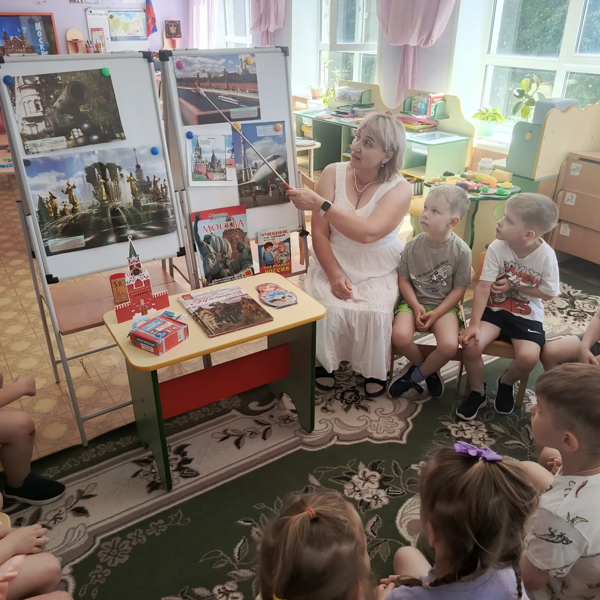 ✨ Маленькое путешествие в сердце России: наши малыши знакомятся с Москвой! ✨