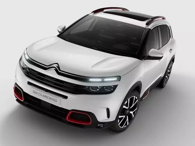 Citroen C5 Aircross и C5 X подорожали в России на 100 тысяч рублей