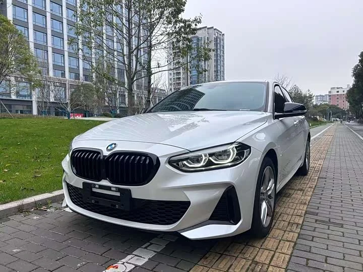 ◽️ Автомобили под заказ: из Кореи и Китая

BMW 1-SERIES, 2023 год 
💰 1 600 000 ₽

Пробег: 21 000 км