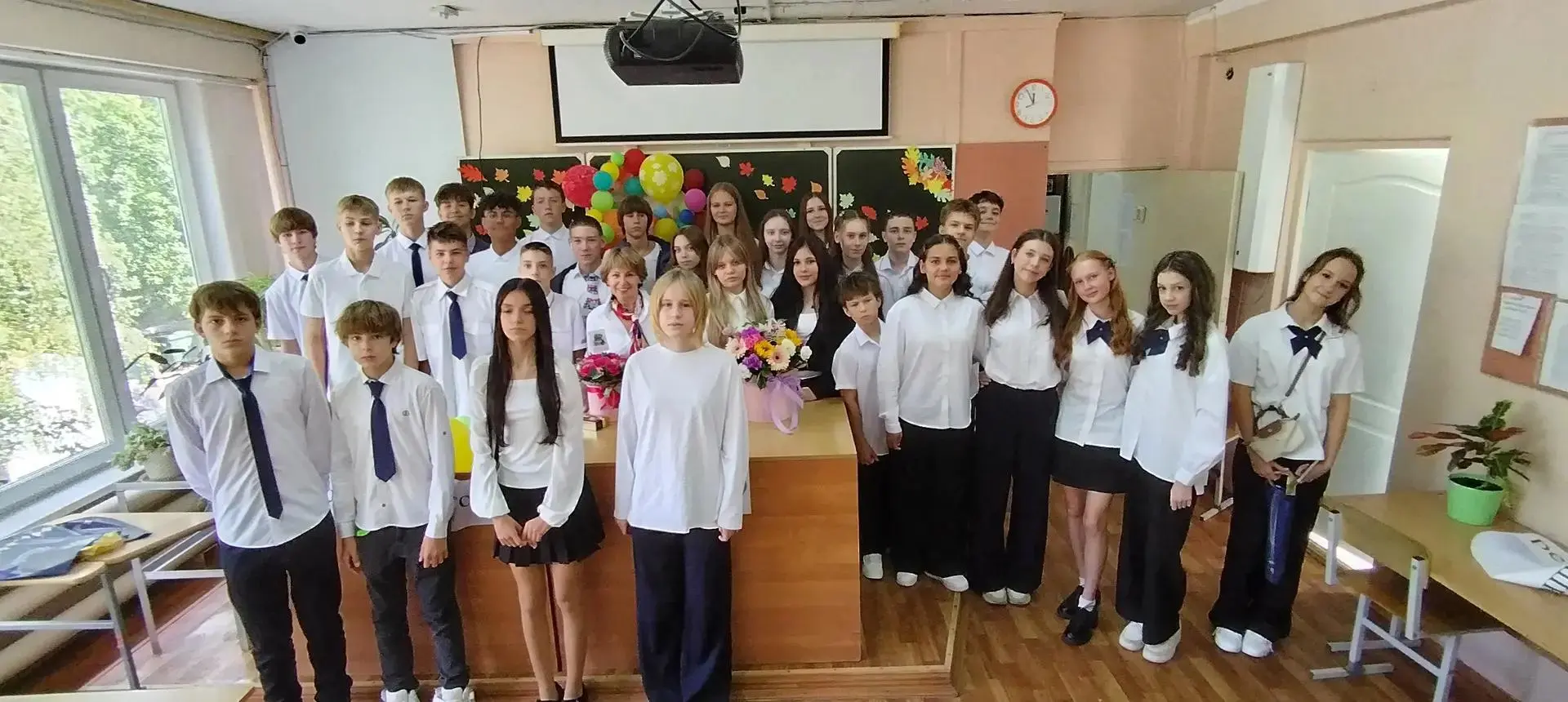 Первый классный час в 8А классе МАОУ Лицей №2 прошел необычно, ребята под руководством ...