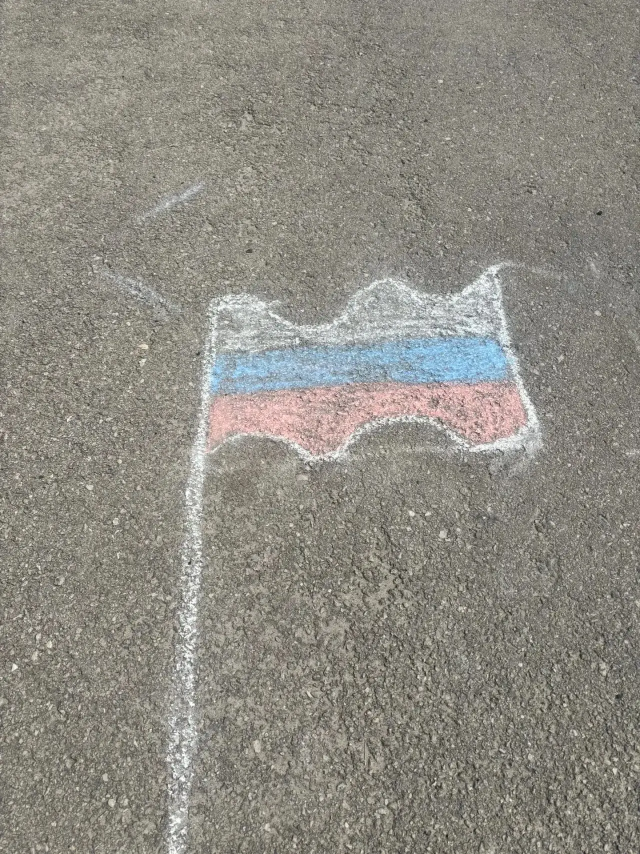 💙Сегодня в лагере «Олимпиец» состоялось празднование Дня России. 🇷🇺 
📌Воспитатели ознакомили с и