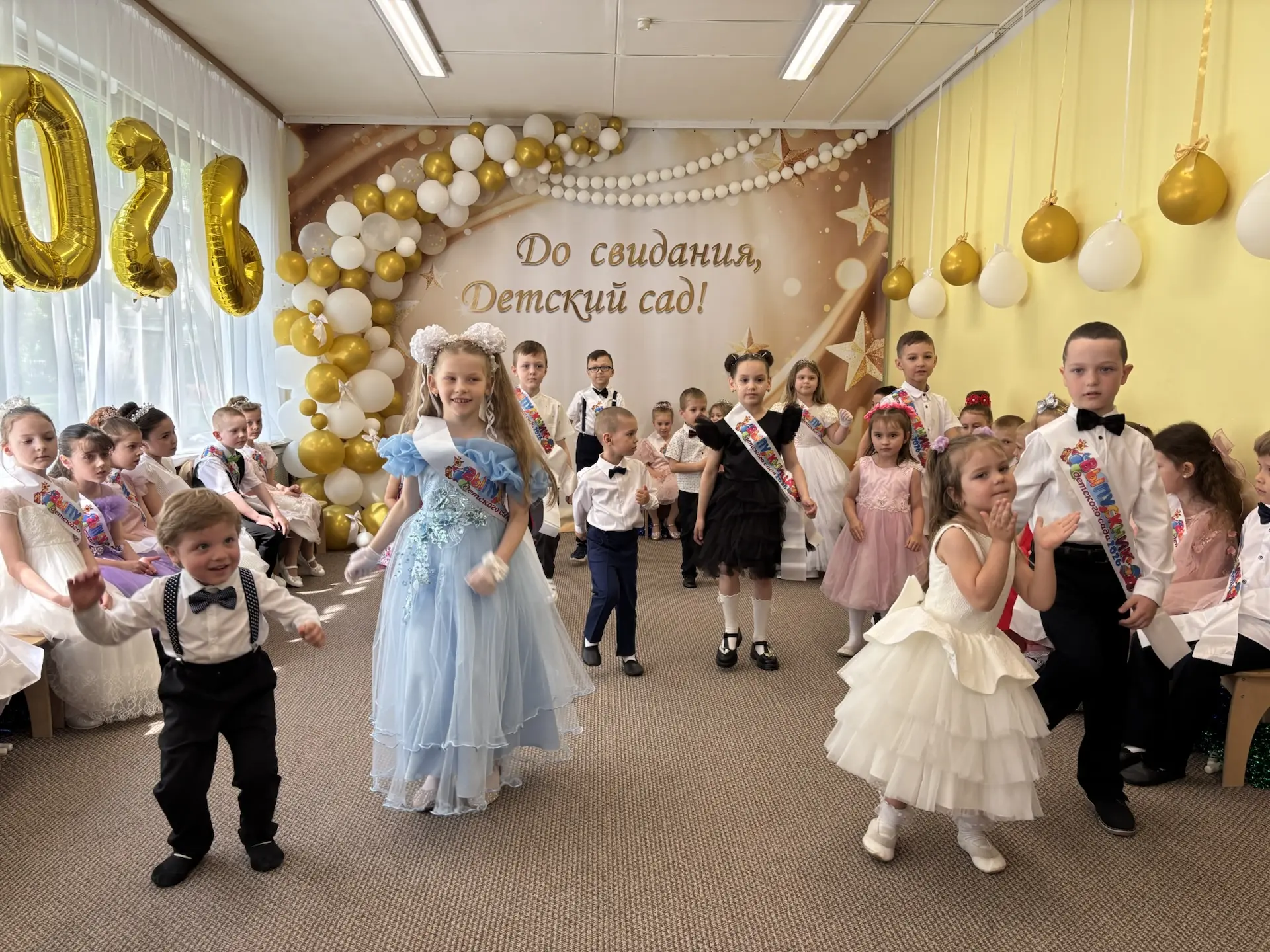 🌺Первый выпускной!🎉       21 мая у выпускников группы N 2 дошкольного отделения 37 прошел долгожданн