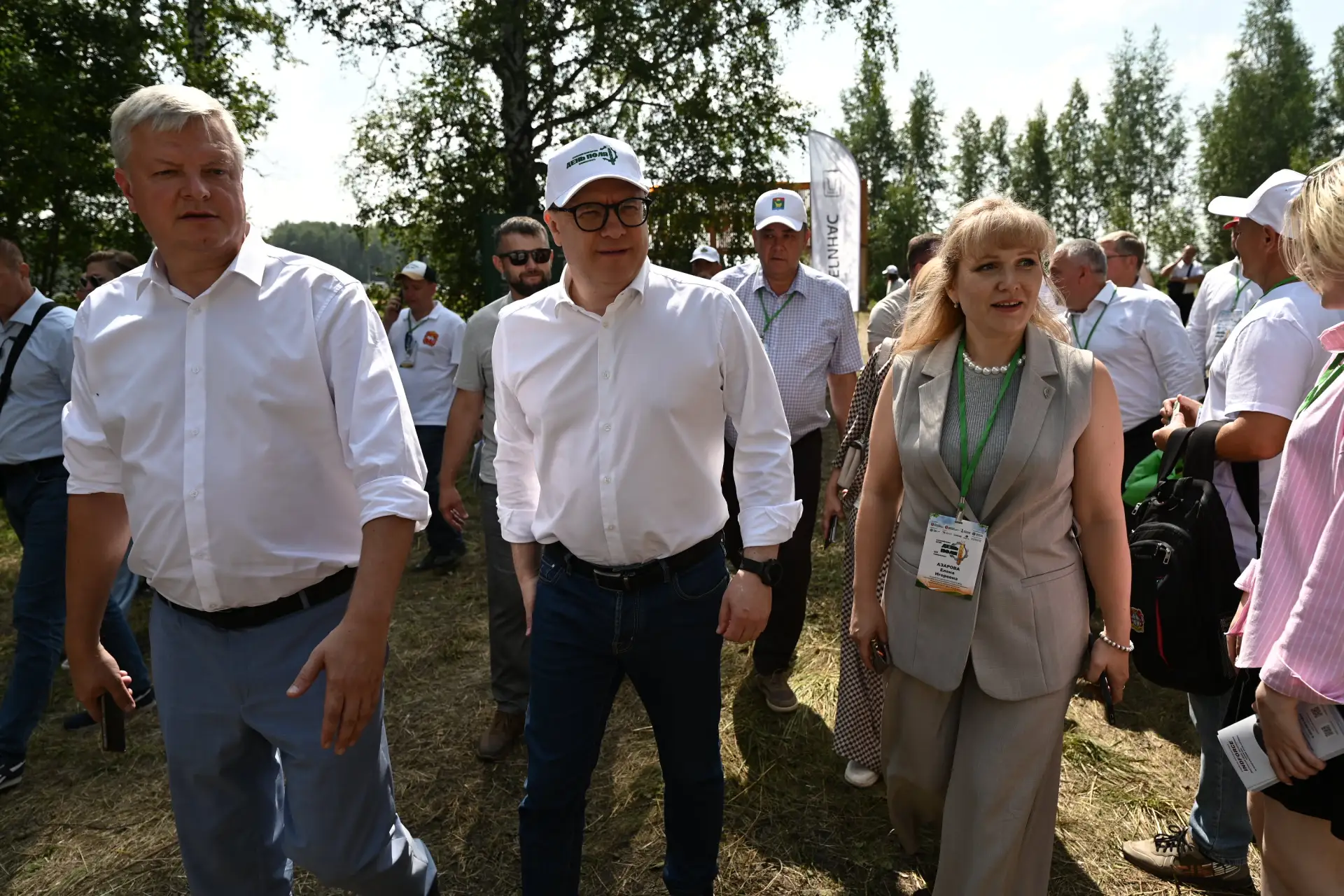 Губернатор Челябинской области Алексей Текслер посетил экспозицию центра «Мой бизнес» на «Дне поля»
