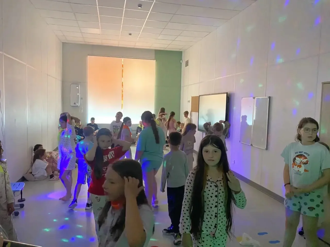 🎉 Вот и подошла к концу вторая смена в пришкольном лагере «Авиаприключения»! 
Сегодня настал день п