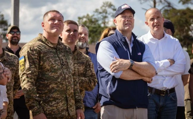Украину признали полигоном

Постпред США при НАТО назвал Украину испытательным полигоном будущего. О