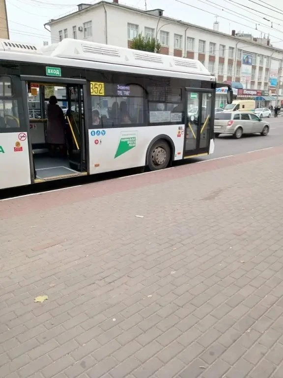 🚌 В Орле на ЛиАЗах и троллейбусах закрывают передние двери для входа