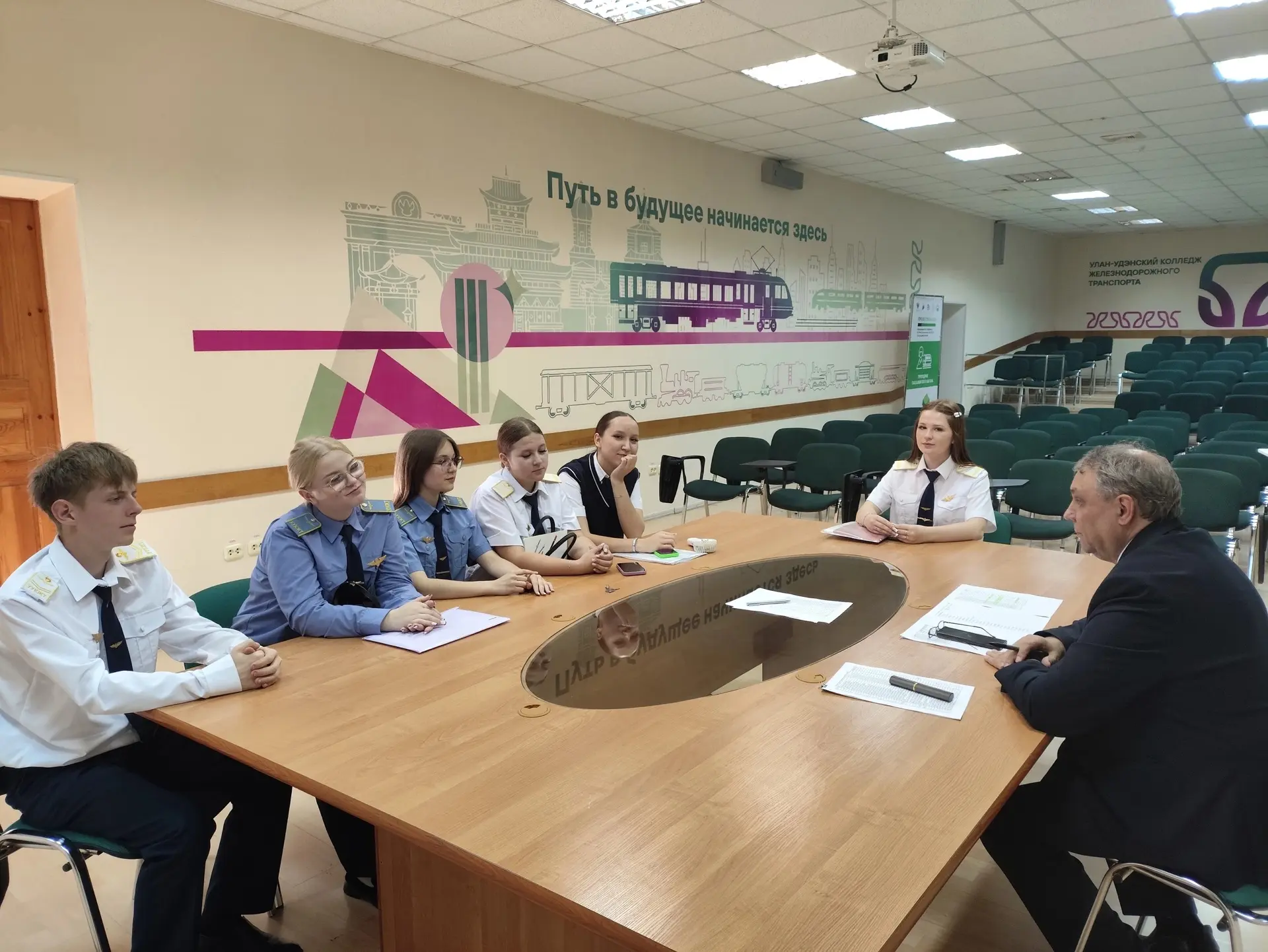 ✅Знакомство с новыми активистами студенческого профсоюза УУКЖТ ИрГУПС