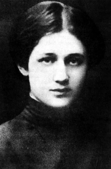Памяти Сергея Есенина

Анна Ахматова

Так просто можно жизнь покинуть эту,
Бездумно и безбольно дого