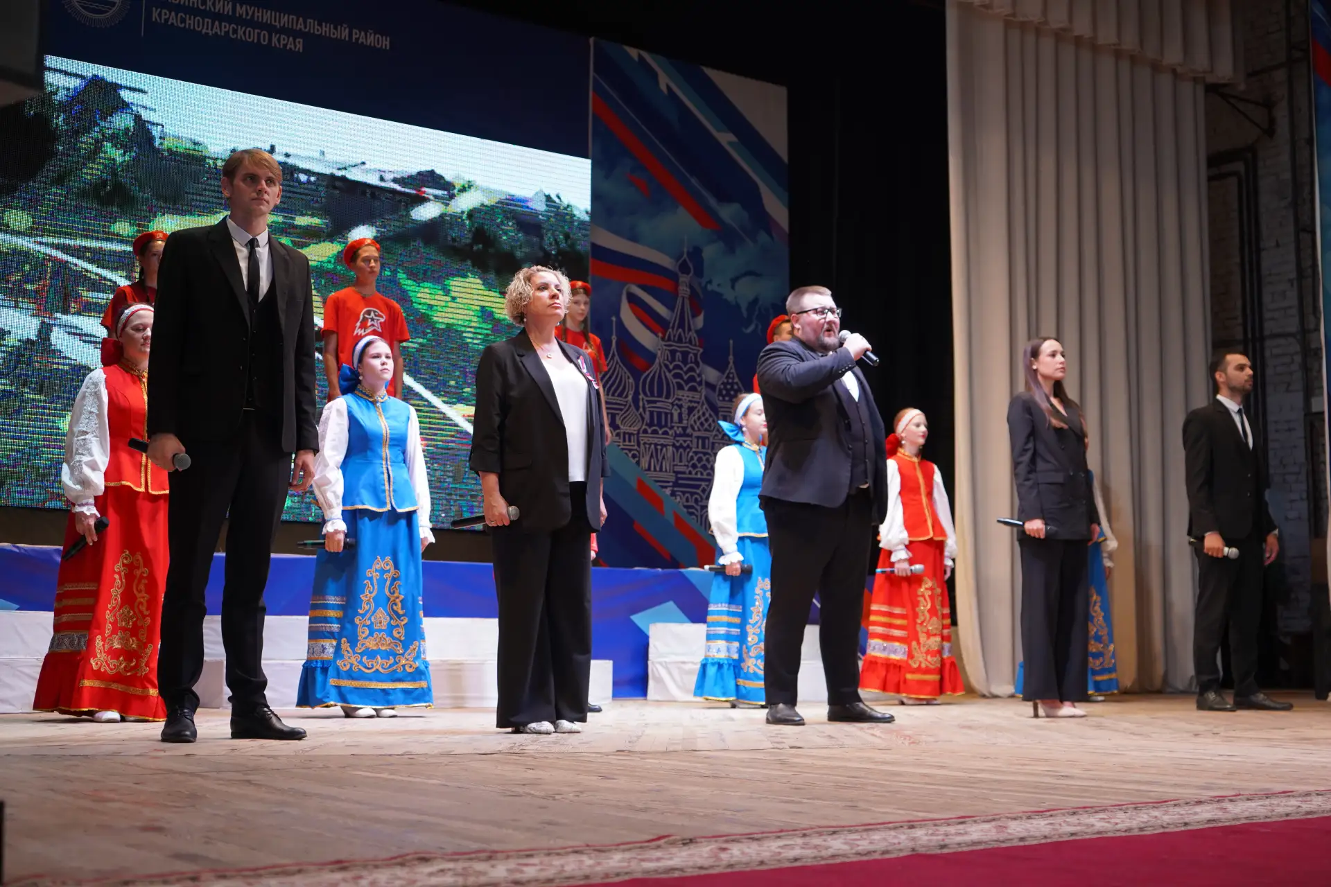 Принял участие в муниципальной педагогической конференции.