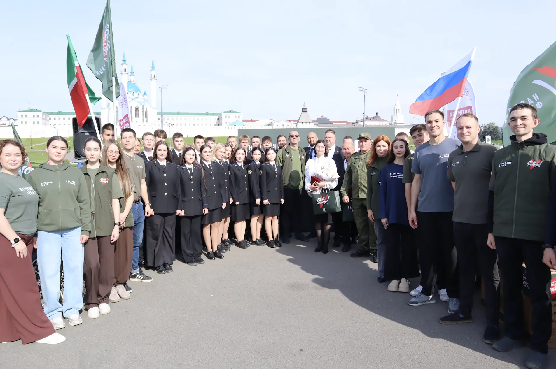 🛠 Народный фронт республики передал бойцам из Татарстана гуманитарную помощь