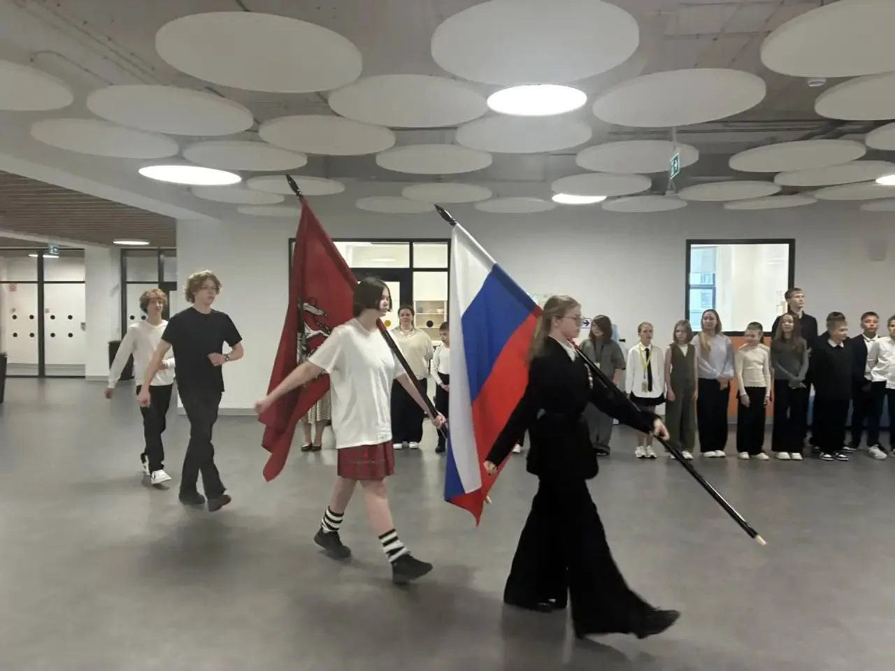 Последний понедельник учебного года 🇷🇺  Сегодня не просто понедельник, а последний понедельник учебн