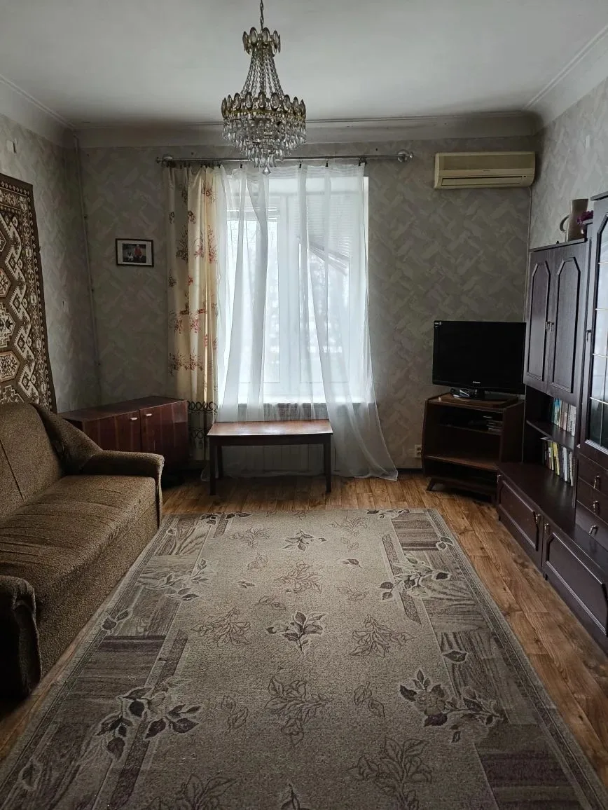 ❗Продажа❗
2 комнатная, 57 кв.м, 2/4 эт., Луганск, пл. героев ВОВ, д 4
Кирпичный дом (Сталинка)🏫

До