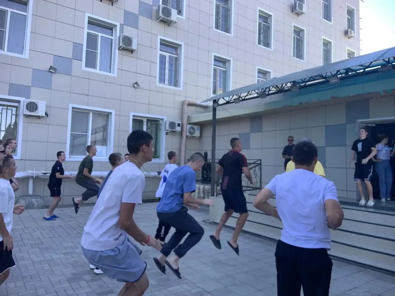 ☀️ «Утренняя зарядка в Астраханском СУВУ: бодрость и хорошее настроение!» ☀️