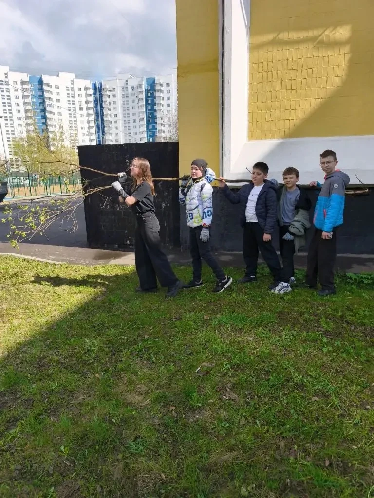 🚀 «Марафон счастья» прошел в нашей школе!   В рамках марафона, волонтерский отряд «Школа ДоброТы» пр