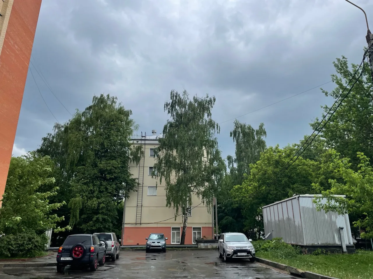 Москву и Подмосковье ожидает почти 10 дней ливней - предупредили синоптики.