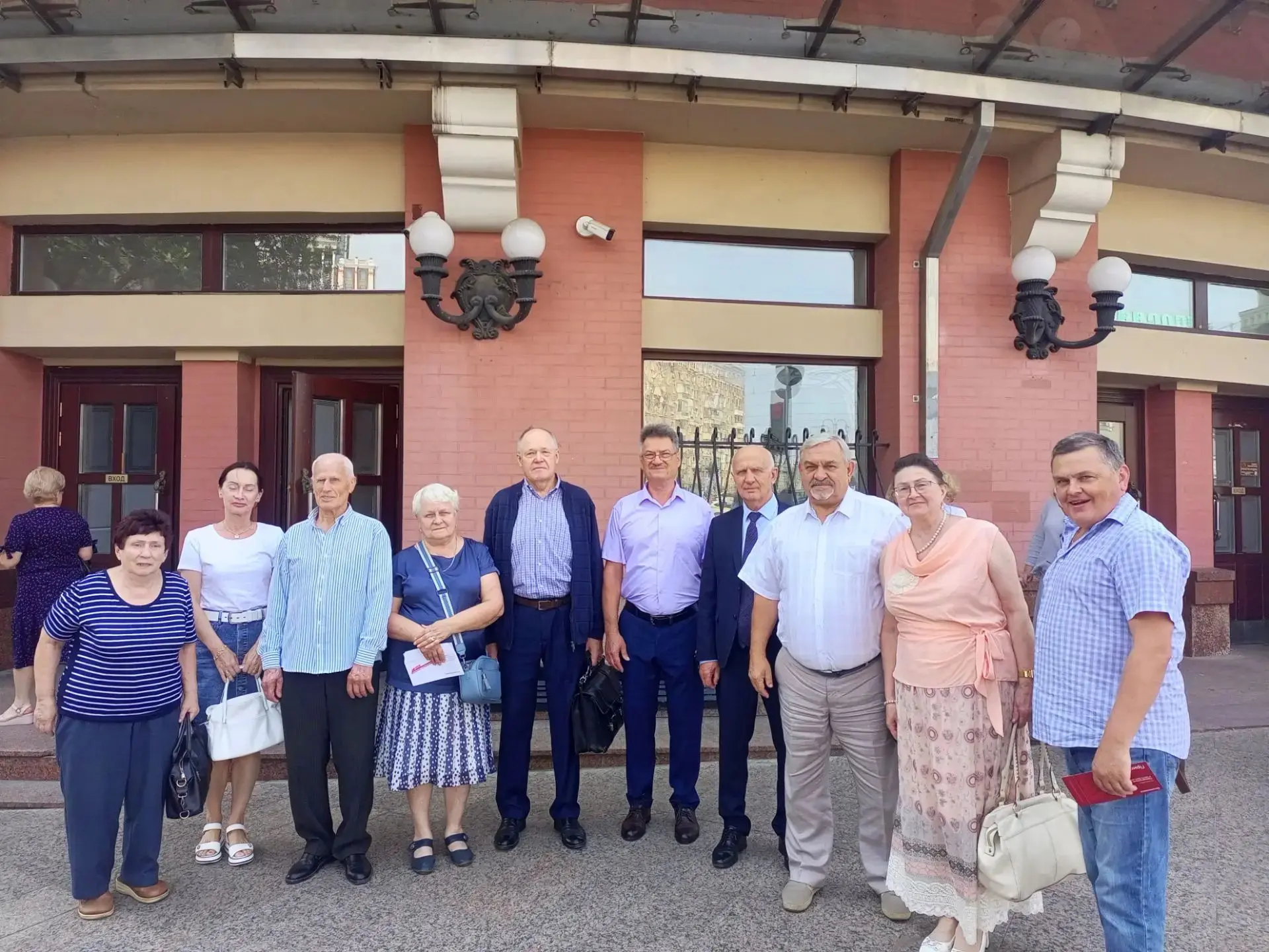 🚂✨ ПРАЗДНИК С ДУШОЙ И ЗАБОТОЙ

В преддверии Дня железнодорожника в Центральном доме культуры железн