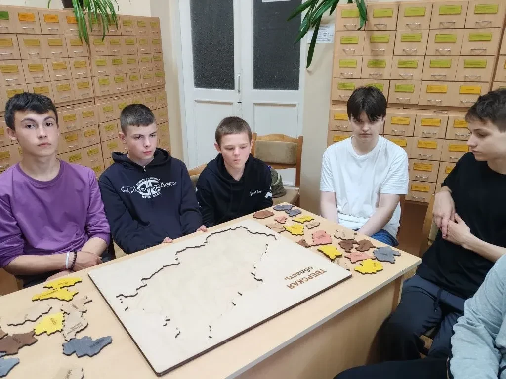 4-5 июня в рамках реализации проекта «Нас пригласили во дворец», обучающиеся МОУ "Больш...