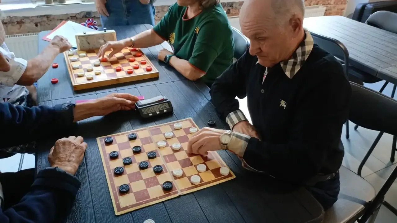 ♟️ Турнир по шахматам, приуроченный ко Дню физкультурника, в «Кредо»! 🏁