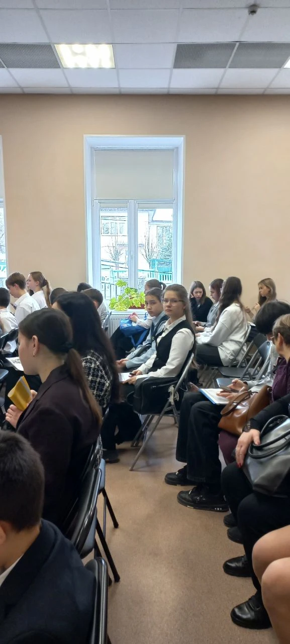Поздравляем ученицу 9 класса Дряпико Екатерину с  победой в Республиканской патриотичес...