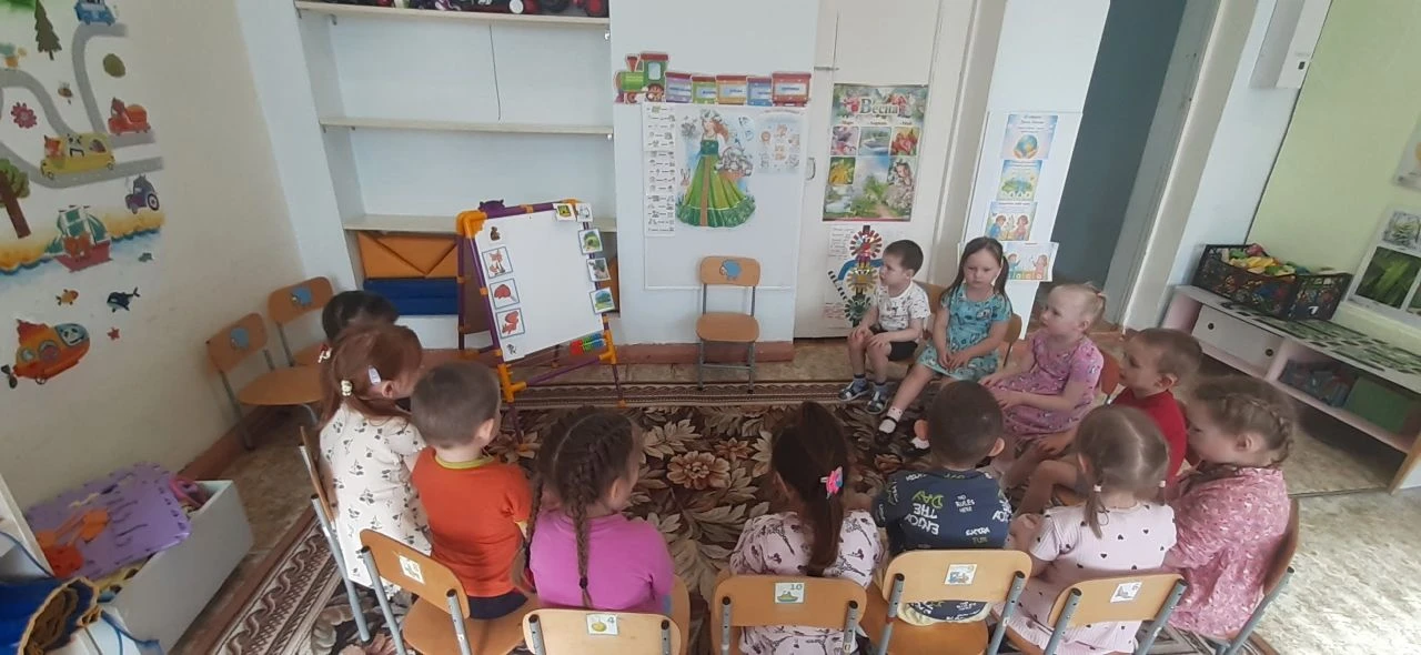 Для обучения детей правилам безопаспасного поведения дома отлично подходят книги и раск...