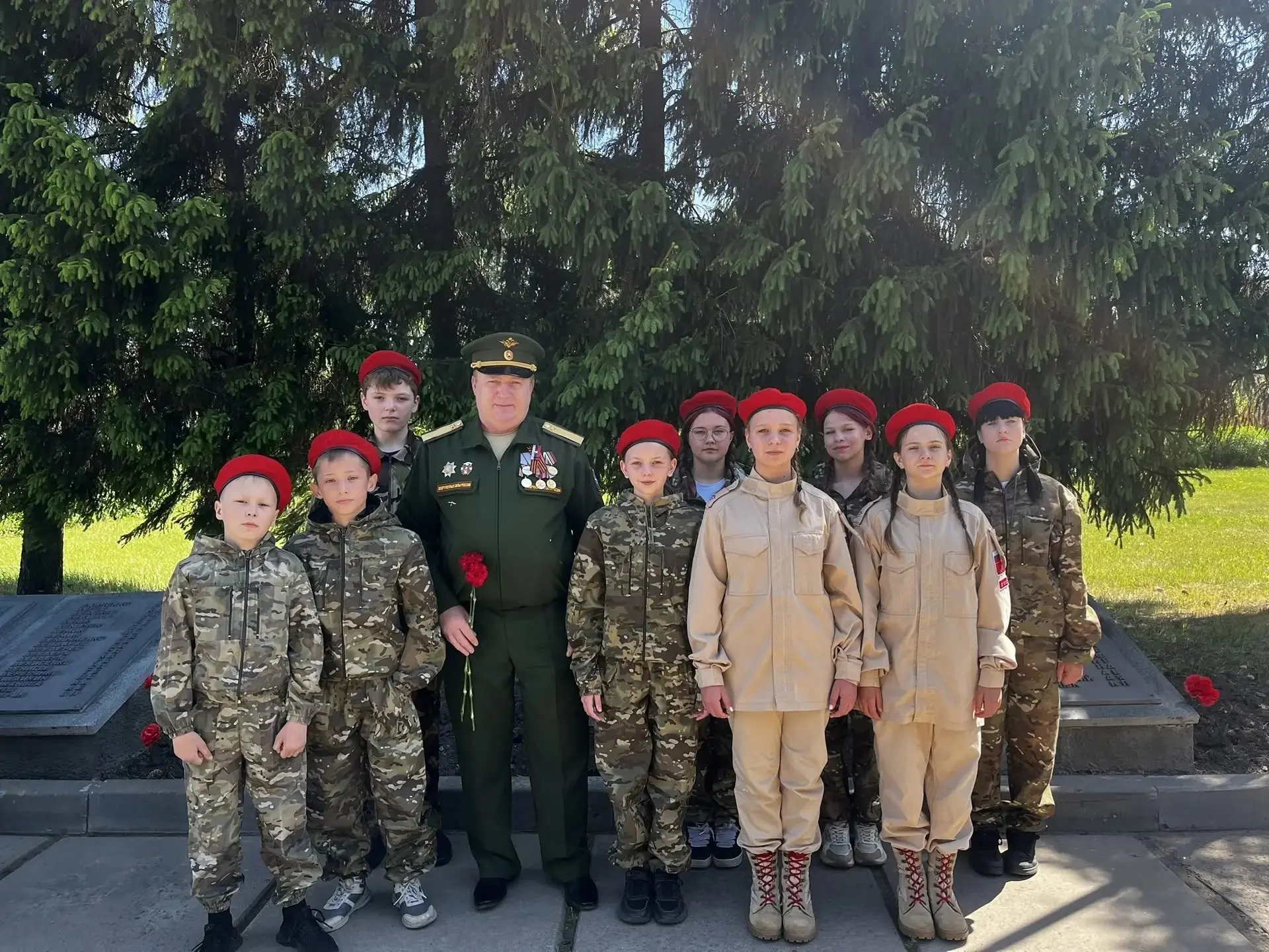 Память в строю: в Калачинске отметили двойной праздник доблести.
🇷🇺 28 мая ровно в полдень на Мемо