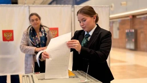 В аэропорту Красноярска работает избирательный участок