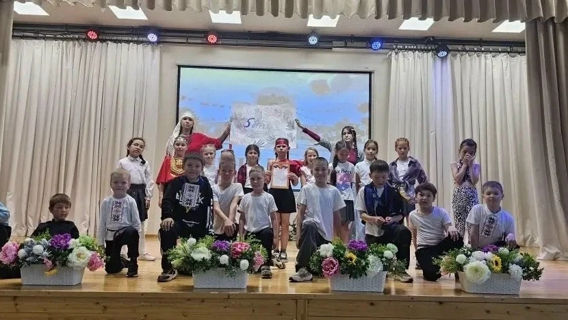 "Как прошел фестиваль дружбы народов в честь Дня России в пришкольном лагере дневного прибывания "Со