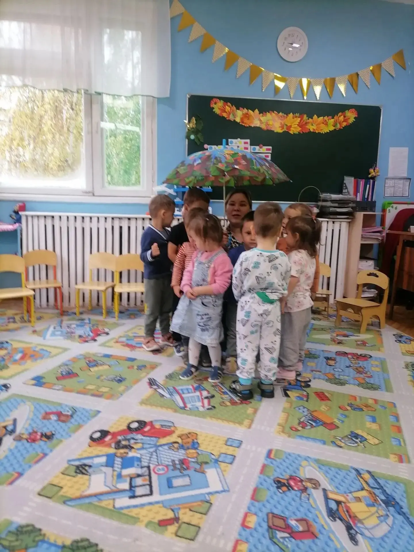 День зонтика - самый веселый праздник в "Детском саду".